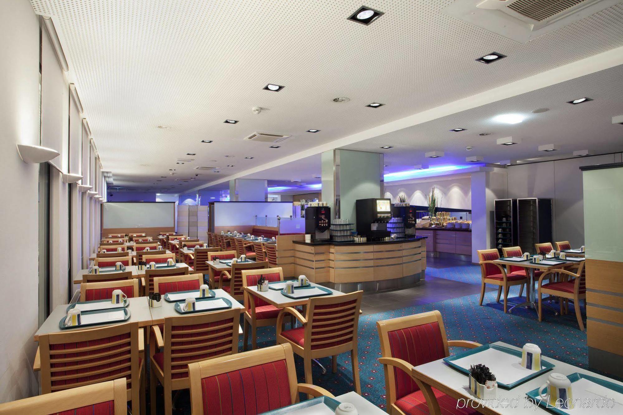 Holiday Inn Express Geneva Airport By Ihg Meyrin Restaurante foto