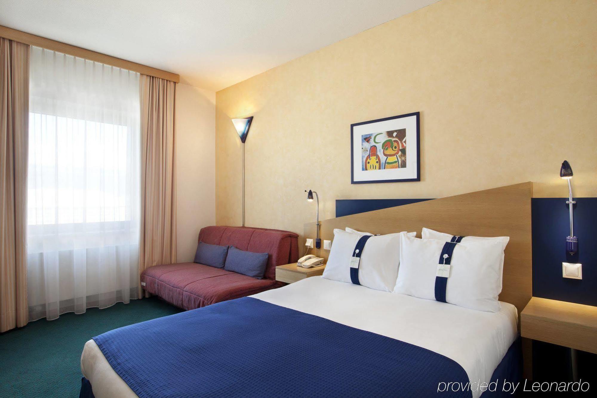 Holiday Inn Express Geneva Airport By Ihg Meyrin Quarto foto