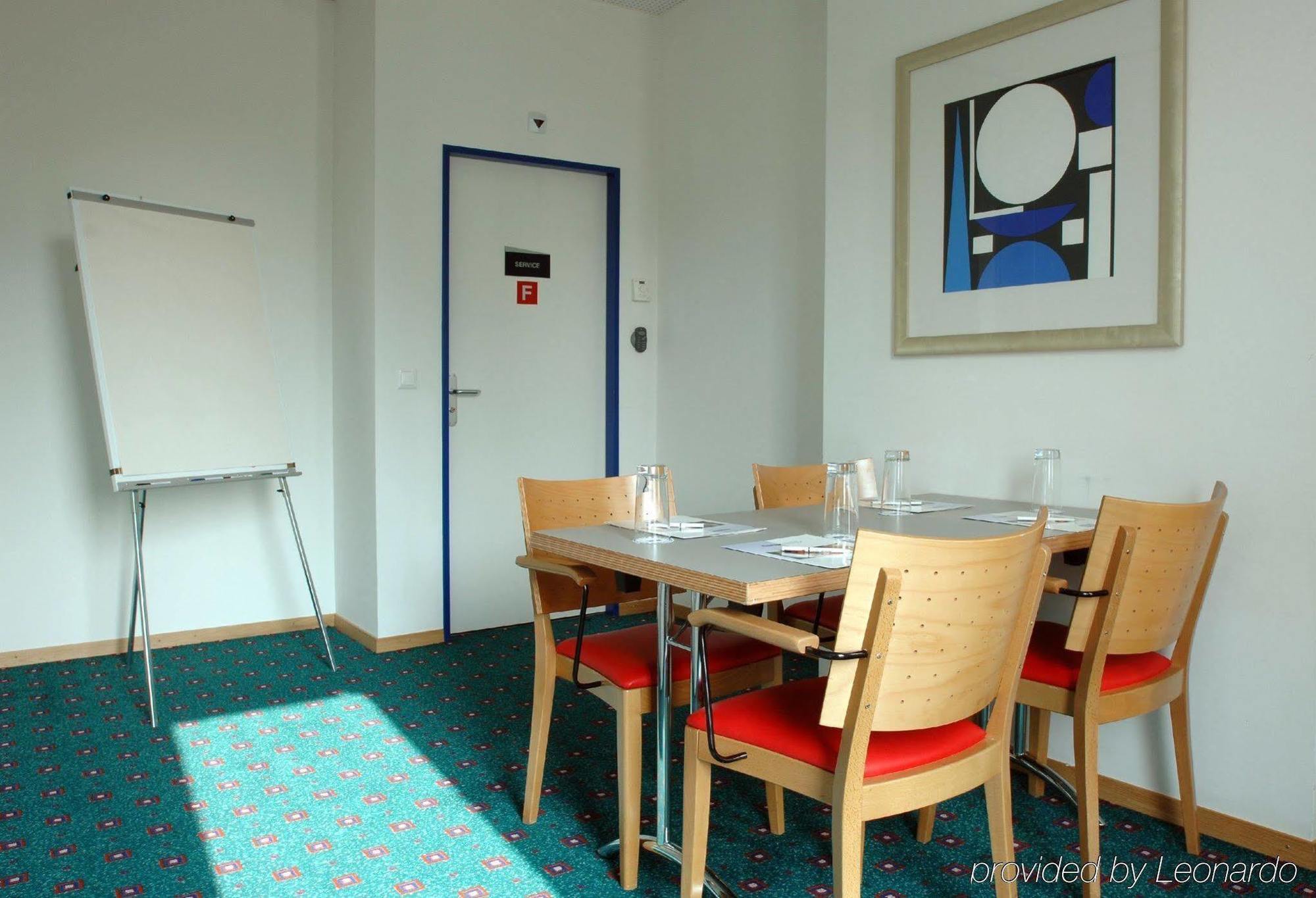 Holiday Inn Express Geneva Airport By Ihg Meyrin Restaurante foto