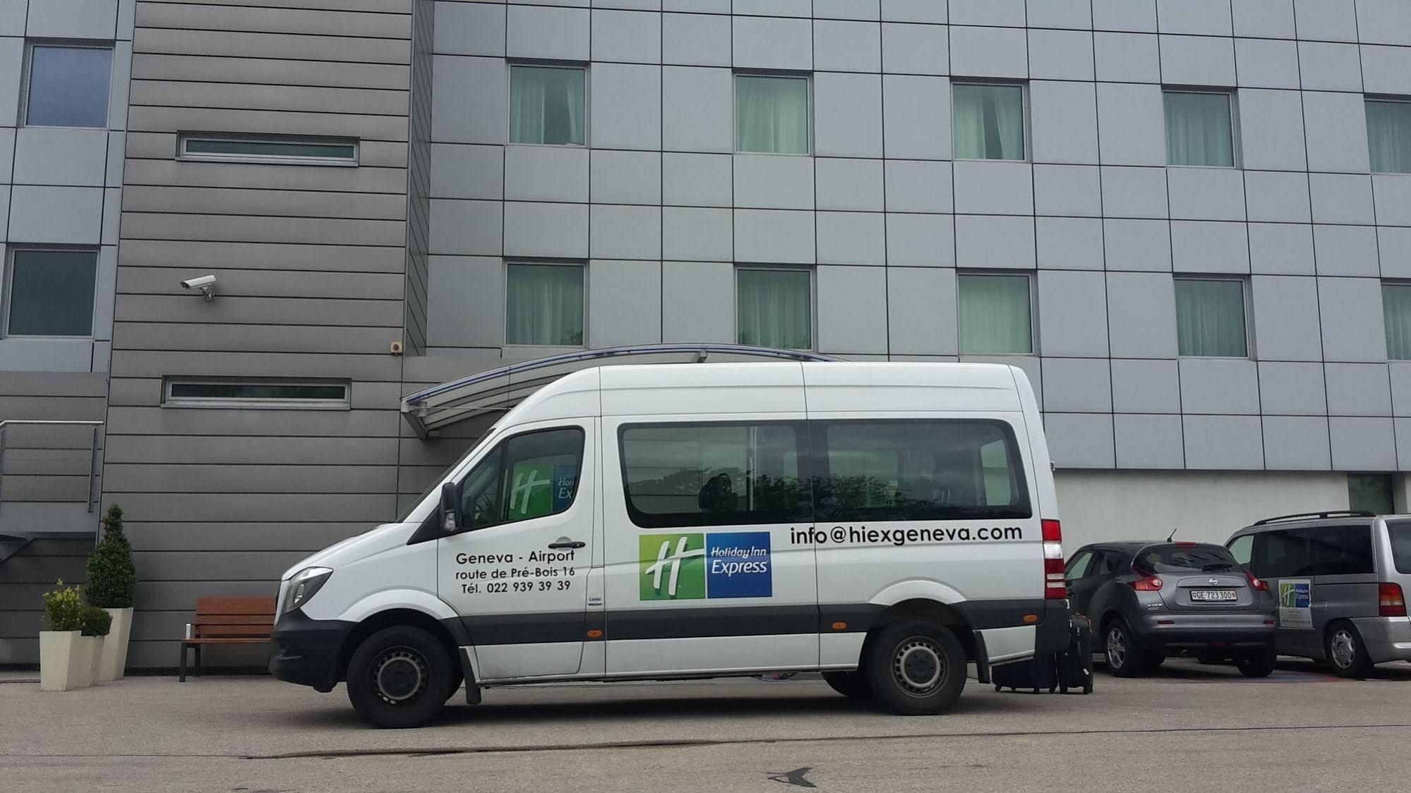 Holiday Inn Express Geneva Airport By Ihg Meyrin Exterior foto